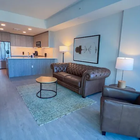 Luxury High Rise 1 Bedroom Miracle Mile